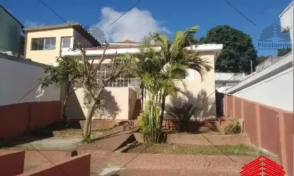 Casa Térrea Vila Formosa com 3 quartos, sala grande, 2 banheiros, dependencia de empregada, dispensa, quintal amplo com jardim 1 vaga de garagem,