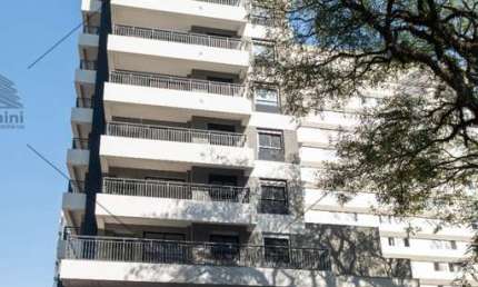 Apartamento novo, Pinheiros, área de lazer, gerador, varanda, aquecimento central, perto do metrô