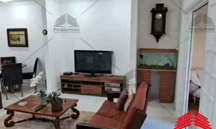 Casa assobradada a venda de 234 m² na Mooca, 2 suítes, 3 banheiros, lavanderia, varanda, lavabo, moveis planejados, 3 vagas, churrasqueira