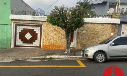 Casa térrea a venda de 400 m² na Mooca, 3 dormitórios, 3 suítes, 5 banheiros, lavanderia, mobiliado, moveis planejados, churrasqueira, 5 vagas