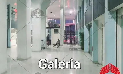 Sala em Moema, dentro da Galeria, com 01 salas, 02 banheiros, com portaria 24 horas