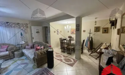 Sobrado a venda no Parque da Mooca, travessa da Rua Chamantá com 200 m², 3 dormitórios (1 suíte master), 2 vagas, quintal arborizado, hidromassagem.