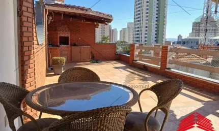 Sobrado no alto da Mooca com 268m² 4 quartos, 2 suítes, varanda,3 vagas, espaço gourmet com churrasqueira, próximo rua do oratório, supermercado Chama