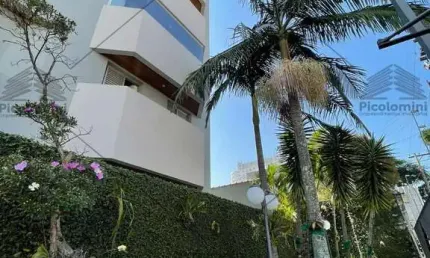 Apartamento a venda de 183 m² na Mooca, 3 dormitórios, 1 suíte, 4 banheiros, lavanderia, área de serviço, 2 vagas de garagem