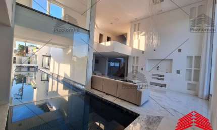 Sobrado de alto padrão em condomínio com lazer completo em Mogi das Cruzes, adega, bar, piscina privativa, sauna, Spa, sala de cinema, balada