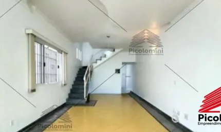 Sobrado a venda a Mooca, 133 metros, 03 suítes, quintal,  4 vagas, próximo metro Belém