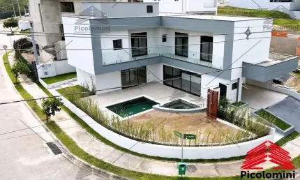 Sobrado em condomínio de alto padrão em Votorantim, lazer completo, varanda, despensa, aquecimento solar