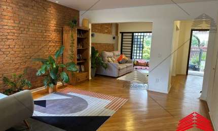 Casa a venda na Aclimação de 311 m², 4 dormitórios, 2 suítes, 5 banheiros, área de serviço, ar condicionado, varanda, moveis planejados, 2 vagas