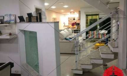 Sobrado Tatuapé com 3 quartos, 1 suíte com Hidro, sala ampla com cozinha americana, 3 banheiros, ar condicionado, lavabo, 3 vagas de garagem.