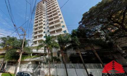 Linda Sala Comercial com varanda a venda no Ipiranga, Rua Bom Pastor, 32,45 m2, 1 vaga, a 400 metros do metro Sacomã. Mobiliada. Porteira fechada.