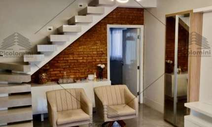Sobrado à venda no Tatuapé, 270 m², 03 quartos, 01 suite com closet, ampla sala, cozinha americana mobiliada, edicula, escritório,02 vagas.