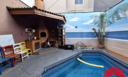 Sobrado Vila Aricanduva 300 Metros do Metrô. 3 quartos, 1 suíte, Sacada, mobiliado, 2 banheiros, 2 vagas, Quintal com piscina aquecida e churrasqueira