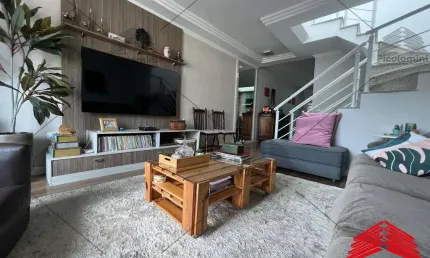 Casa à venda em São Paulo-SP, Vila Formosa! 4 quartos, 4 banheiros, 2 vagas, 170 m².