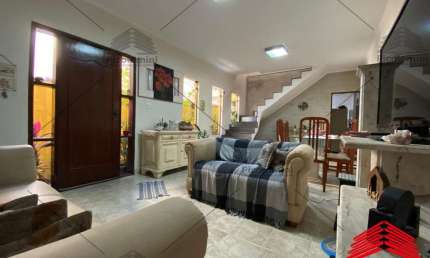 Sobrado amplo na Mooca com 207m2, terreno 5mx27m, 3 suítes, Closet, 3 vagas de garagem, Espaço Gourmet com churrasqueira