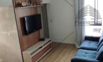 Apartamento à venda em São Caetano do Sul-SP: 2 quartos, 2 salas, 1 banheiro, 1 vaga de garagem! Piscina, quadra, salão de festas