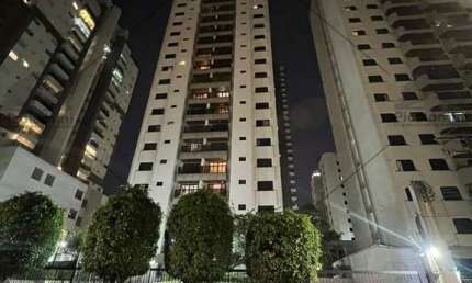 Apartamento de 123m² na Vila Regente Feijó: 03 quartos, 01 suíte, 01 sala, 02 banheiros, 02 vagas. Oportunidade única!