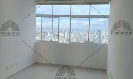 Apartamento a venda no Centro, Edificio Copan 1 quarto, 1 banheiro, 27 metros, próximo ao metro