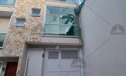 Imperdível: Casa com 2 suítes na Vila Carmosina, São Paulo-SP, 97m², 2 vagas de garagem. Agende sua visita!
