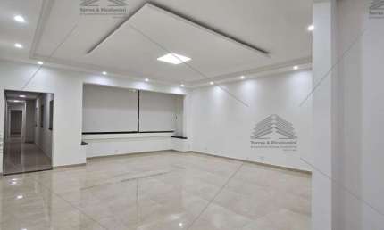 Apartamento à venda NO Centro com 240 Metros, 3 quartos, sala ampla, Sacada, cozinha planejada, Próximo ao Metrô.