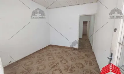 Casa de Vila à venda no Brás,  com 1 quarto, sala 2 ambientes, banheiro, cozinha e area de serviço, quarto de empregada. próximo ao metrô Bresser