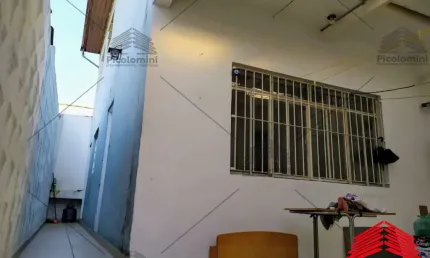 Casa Assobradada a venda na Vila Alpina de 217m², 5 quartos, 2 banheiros, lavanderia, sala, cozinha, 1 vaga de garagem