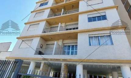 Apartamento à Venda na Moóca com 102 metros, 3 quartos, 2 suítes, sala com sacada, 3 banheiros, 1 vaga, salão de festas, Portaria 24 horas.