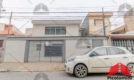 Sobrado a venda na Vila Alpina de 250 m², 3 dormitórios, 2 banheiros, 1 suíte, lavanderia, área de serviço, 5 vagas de garagem