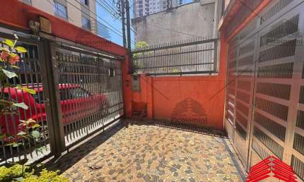 Espaçosa casa para locação no Tatuapé,  com 3 quartos, 1 sala, 2 banheiros e 1 vaga de garagem - 230m².