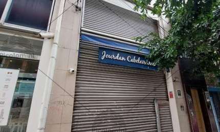 Salão comercial para locação na Santa Cecília com mezanino, com equipamentos para um salão de cabelereiro, cozinha, banheiros, recepção e vestiário