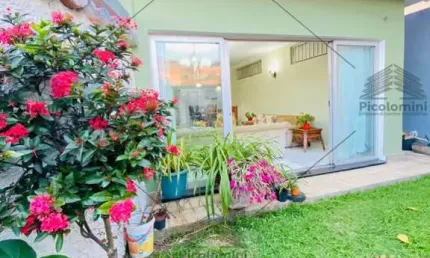 Casa térrea com terreno de 10x50, Vila Alpina, excelente localização, 5 quartos, suítes, edícula, sala 3 ambientes, jardim com pomar, área de serviço