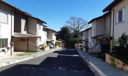 LINDOS SOBRADOS À VENDA EM CONDOMÍNIO TRANQUILO DE ATIBAIA