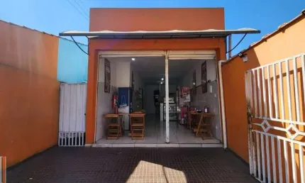 Salão Comercial à Venda em Atibaia-SP no Jardim das Cerejeiras  1 Sala, 2 Banheiros, 1 Vaga de Garagem - 149,24 m² de Área