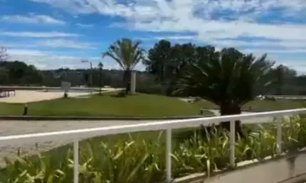 Oportunidade!! lindo apartamento  totalmente mobiliado , com todos os planejados. armários e cabeceira nos dois quartos, mesas de cabeceira lustres em