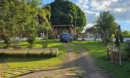 Chácara à venda em Atibaia-SP, Jardim Estância Brasil! 4 quartos, 2 suítes, 2 salas, 4 banheiros, 10 vagas e 130m² de área construída e 2042m²AT.