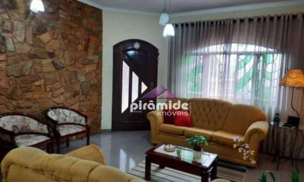 Casa com 3 dormitórios à venda, 244 m² por R$ 820.000,00 - Vila Antônio Augusto Luiz - Caçapava/SP