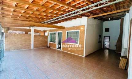 Casa com 4 dormitórios à venda, 205 m² por R$ 585.000,00 - Bosque dos Eucaliptos - São José dos Campos/SP