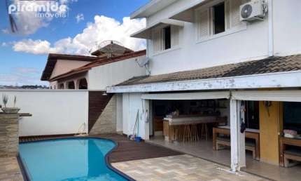 Casa com 4 dormitórios à venda, 207 m² por R$ 1.300.000,00 - Jardim Coleginho - Jacareí/SP
