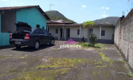 Casa Espaçosa com 7 Dormitórios em Caraguatatuba/SP - O Lar dos Seus Sonhos!