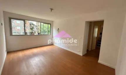 Apartamento com 2 dormitórios à venda, 68 m² por R$ 359.000,00 - Centro - São José dos Campos/SP