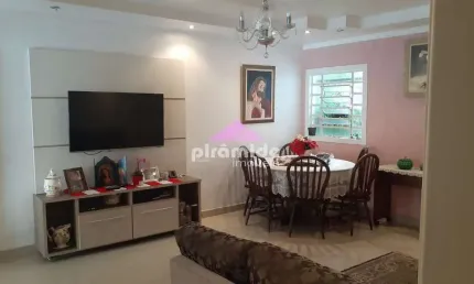 Casa com 3 dormitórios à venda, 250 m² por R$ 750.000,00 - Jardim Augusta - São José dos Campos/SP