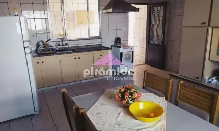 Casa com 3 dormitórios à venda, 162 m² por R$ 680.000,00 - Jardim Ismênia - São José dos Campos/SP