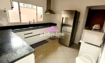 Casa com 4 dormitórios à venda, 215 m² por R$ 636.000,00 - Residencial União - São José dos Campos/