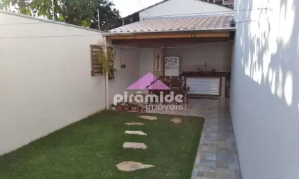 Casa com 2 dormitórios à venda, 85 m² por R$ 750.000,00 - Praia das Palmeiras - Caraguatatuba/SP