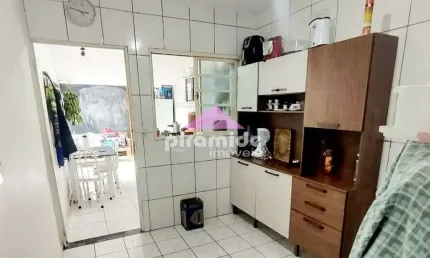 Casa com 3 dormitórios à venda, 68 m² por R$ 220.000,00 - Parque Santo Antônio - Jacareí/SP
