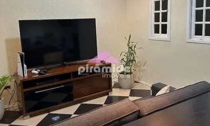 Casa com 3 dormitórios à venda, 250 m² por R$ 850.000,00 - Jardim Uirá - São José dos Campos/SP