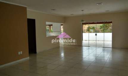 Casa com 3 quartos para alugar no Centro, Paraibuna 