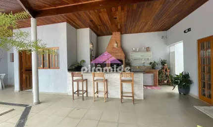 Casa com 5 dormitórios à venda, 248 m² por R$ 1.490.000,00 - Villa Branca - Jacareí/SP