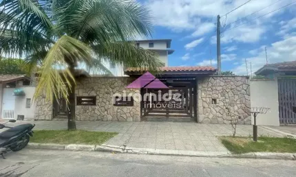 Casa com 5 dormitórios à venda, 245 m² por R$ 1.300.000,00 - Cidade Jardim - Caraguatatuba/SP