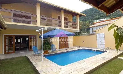 Casa à venda, 277 m² por R$ 1.800.000,00 - Sumaré - Caraguatatuba/SP