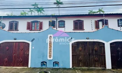 Casa com 2 dormitórios para alugar, 90 m² por R$ 2.600,00/mês - Martim de Sá - Caraguatatuba/SP